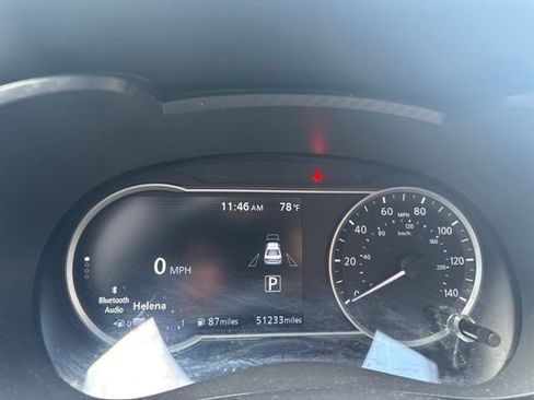 Used 2022 Nissan Versa SV FWD image 22