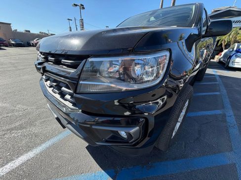 Used 2022 Chevrolet Colorado LT w/ LT Convenience Package image 4