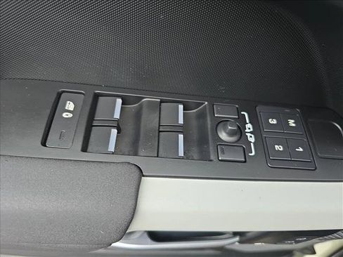 Certified 2023 Land Rover Defender 110 S image 21