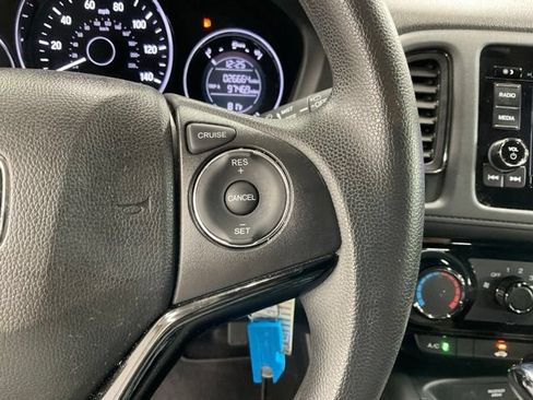 Certified 2022 Honda HR-V LX image 18