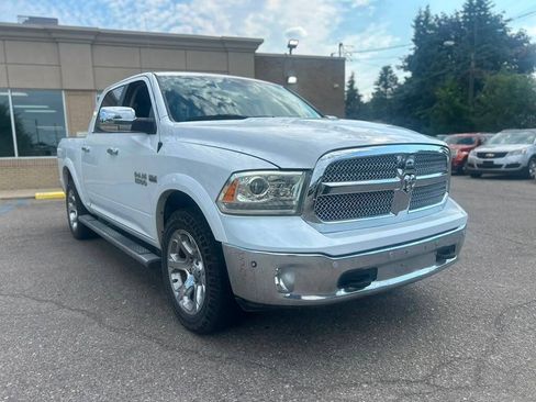 Used 2017 RAM 1500 Laramie w/ Convenience Group AWD/4WD image 3