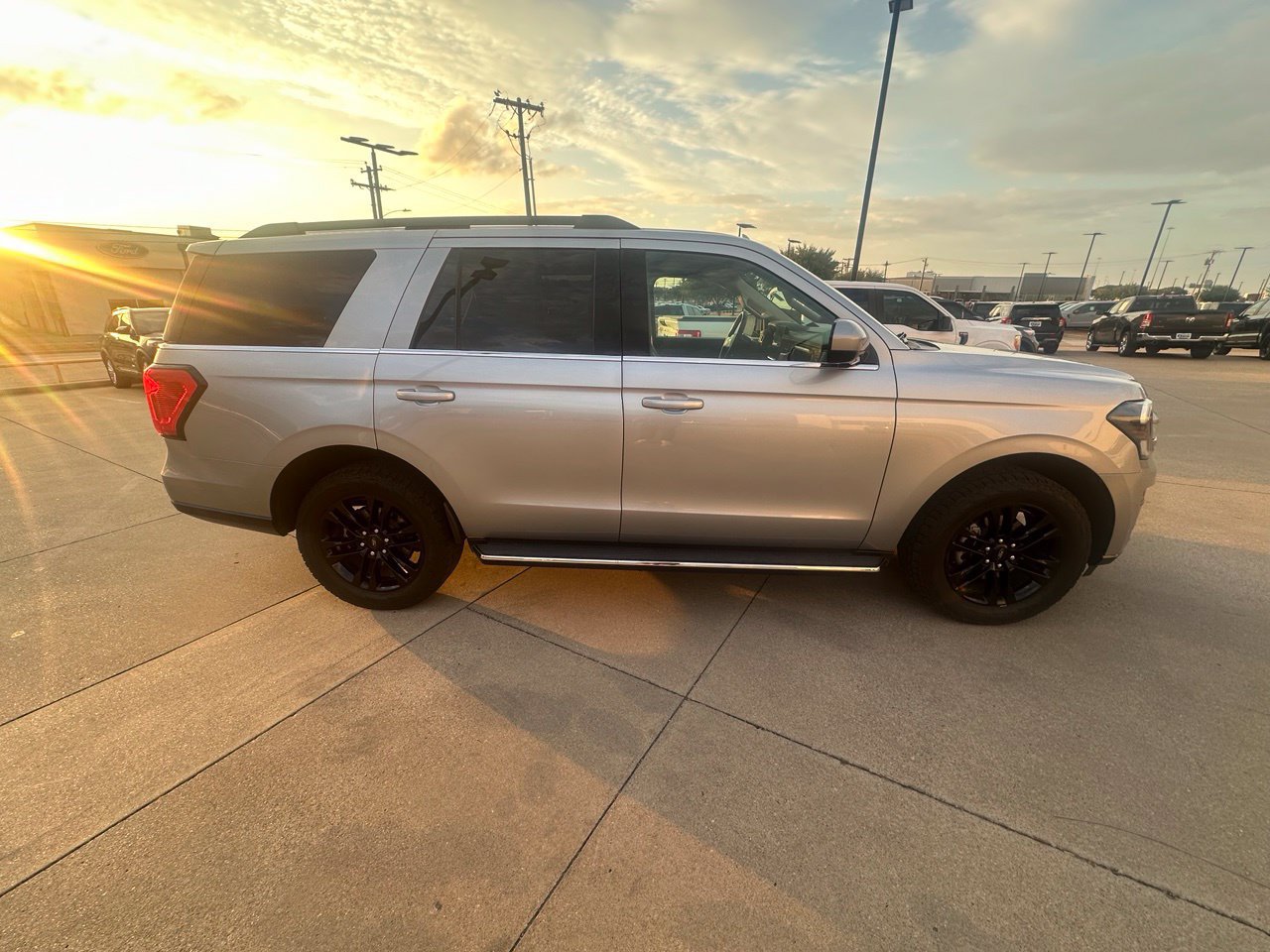 Used 2022 Ford Expedition XLT RWD image 6