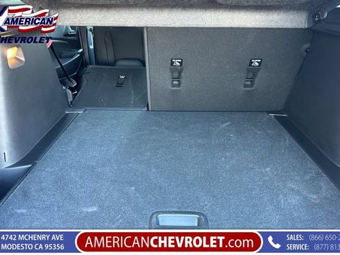 Used 2026 Chevrolet Trax LT w/ Sunroof Package FWD image 18