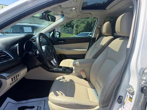 Used 2017 Subaru Outback 2.5i Limited AWD/4WD image 10