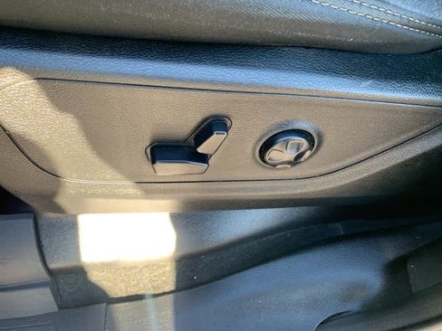 Used 2020 RAM 1500 Big Horn AWD/4WD image 22