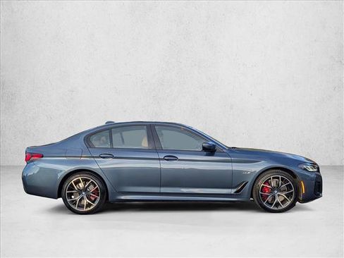 Used 2023 BMW 530e 530e w/ M Sport Package image 4