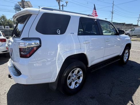 Used 2018 Toyota 4Runner SR5 Premium AWD/4WD image 12