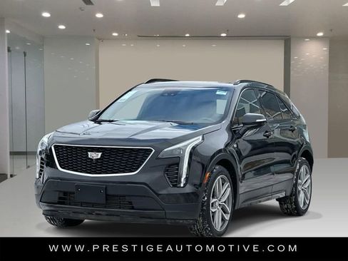 Used 2019 Cadillac XT4 Sport FWD image 1