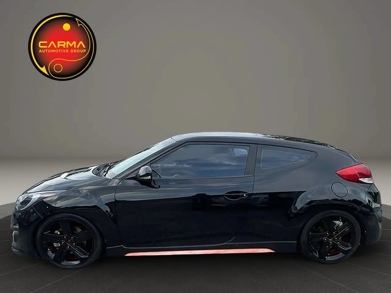 Used 2015 Hyundai Veloster Turbo FWD image 2