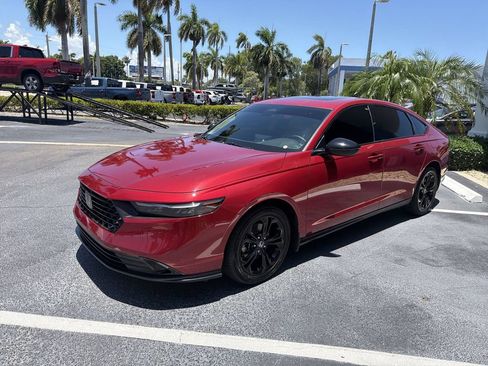 Used 2025 Honda Accord SE image 4