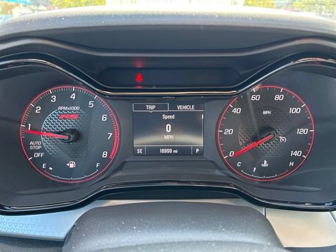 Certified 2024 Chevrolet Trax RS w/ Driver Confidence Package FWD image 25
