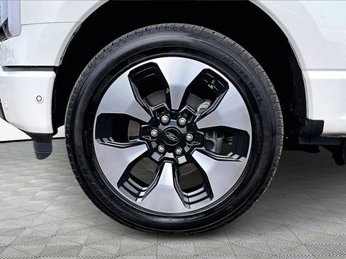 Certified 2022 Ford F150 Lightning Platinum image 9