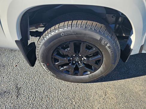 New 2026 Nissan Frontier SV w/ Tow Package image 9