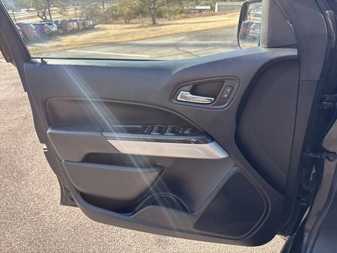 Used 2021 Chevrolet Colorado ZR2 w/ ZR2 Midnight Special Edition image 18