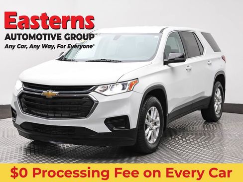 Used 2021 Chevrolet Traverse LS w/ LPO, Floor Liner Package AWD/4WD image 1