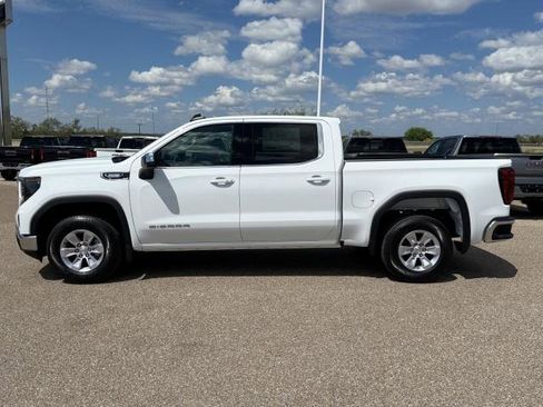 New 2026 GMC Sierra 1500 SLE image 5