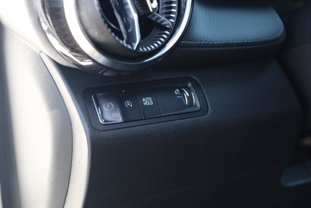 Used 2025 Chevrolet Equinox LT FWD image 12