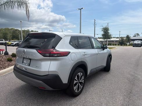 Used 2023 Nissan Rogue SV FWD image 7