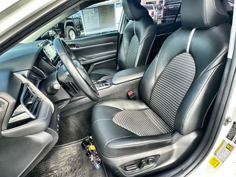 Used 2023 Toyota Camry SE image 20