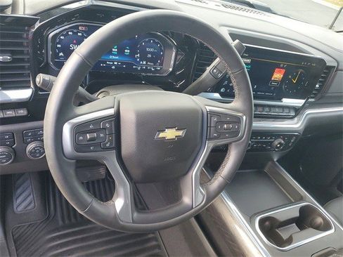 Used 2024 Chevrolet Silverado 3500 LTZ w/ LTZ Premium Package image 21