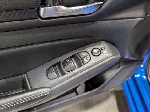 Used 2025 Nissan Altima 2.5 SV image 13