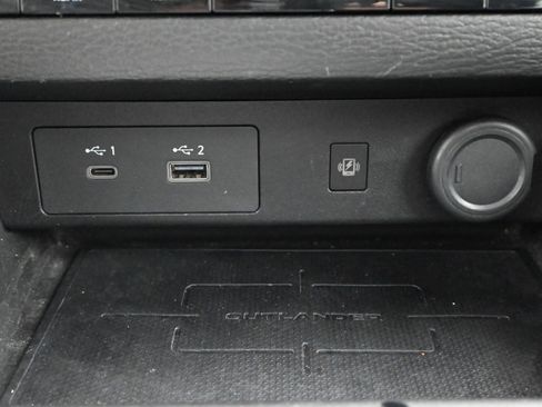 Used 2024 Mitsubishi Outlander SEL image 18