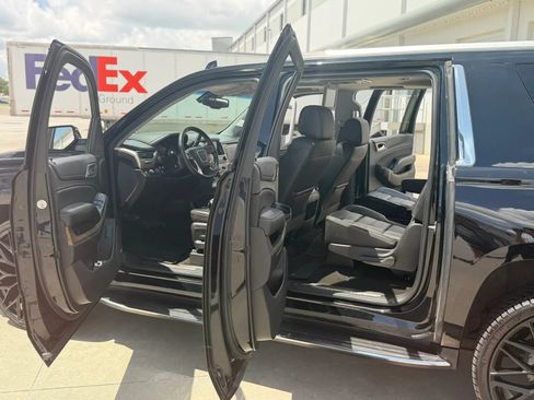 Used 2018 GMC Yukon XL Denali w/ Open Road Package AWD/4WD image 19