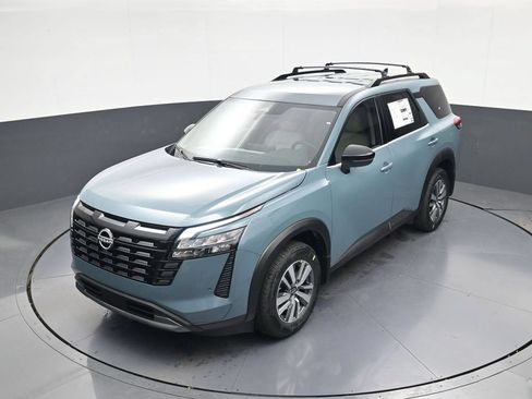 New 2026 Nissan Pathfinder SL AWD/4WD image 8