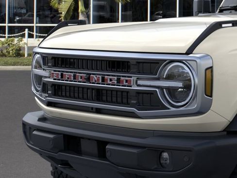 New 2026 Ford Bronco Outer Banks w/ Sasquatch Package AWD/4WD image 19