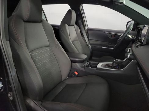 Used 2021 Toyota RAV4 SE w/ Carpet Mat Package (TMS) image 16