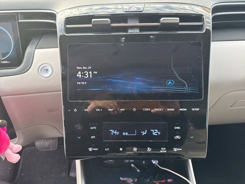 Used 2024 Hyundai Tucson Limited image 5