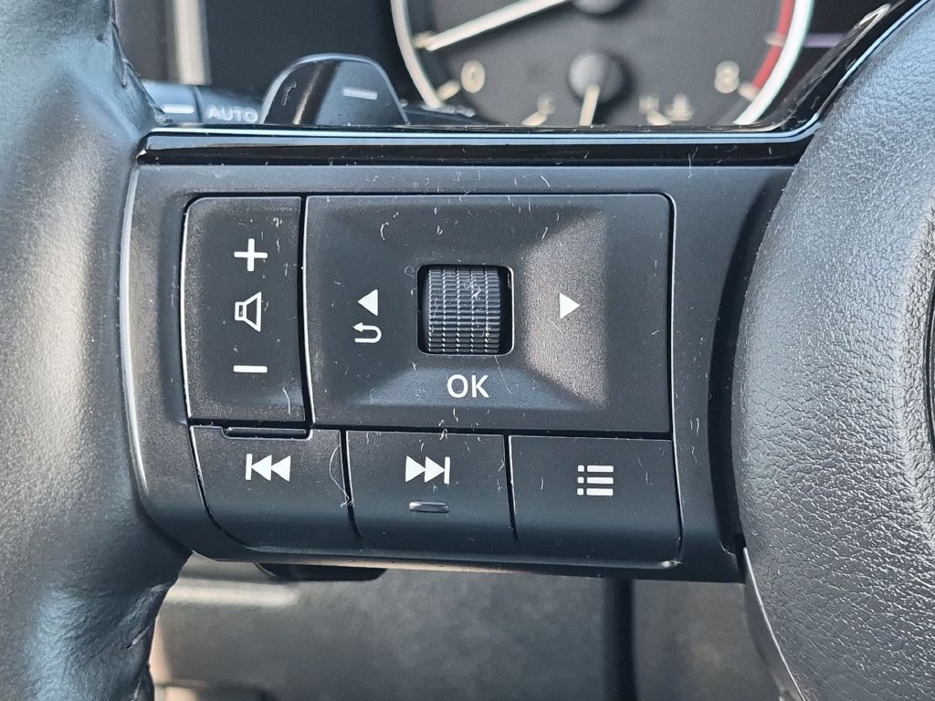 Used 2023 Nissan Rogue SV w/ SV Premium B Package AWD/4WD image 15
