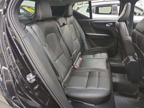 Used 2020 Volvo XC40 T5 Momentum w/ Protection Package AWD/4WD image 11