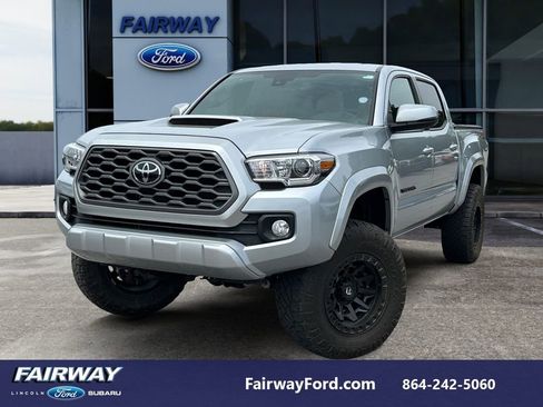 Used 2022 Toyota Tacoma TRD Sport w/ Technology Package AWD/4WD image 1