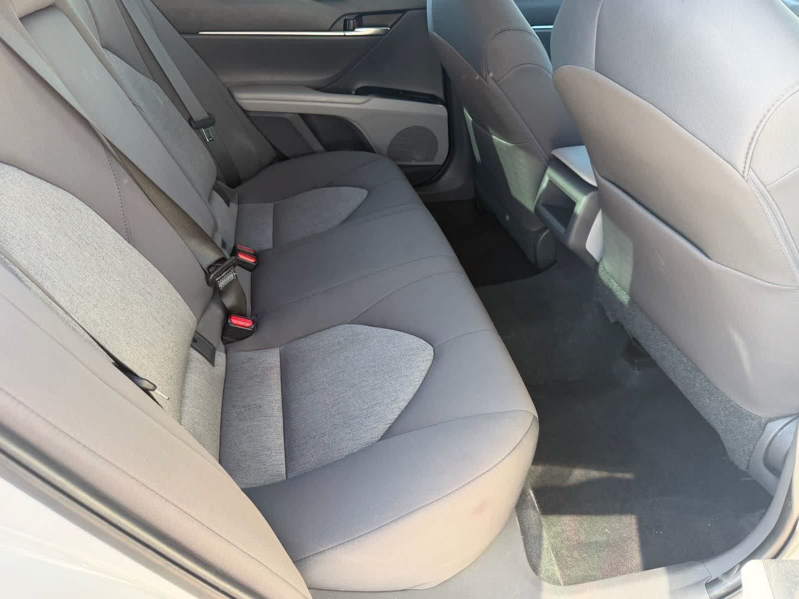 Used 2020 Toyota Camry LE FWD image 15
