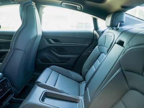 New 2025 Porsche Taycan image 27