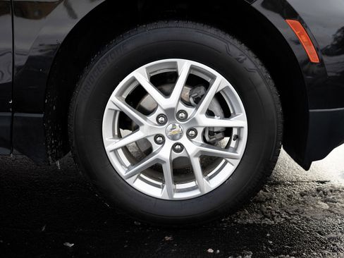 Used 2024 Chevrolet Equinox LT image 11