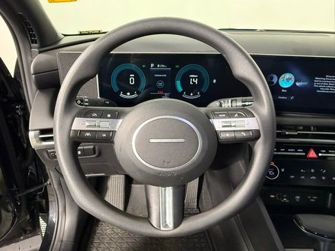 Used 2025 Hyundai Santa Cruz SEL image 22