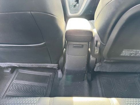 Used 2009 Pontiac Vibe GT image 22