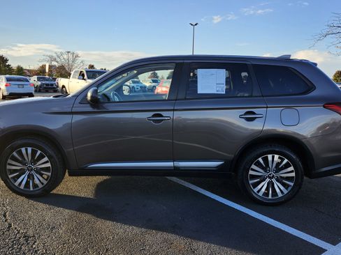 Used 2019 Mitsubishi Outlander ES image 8