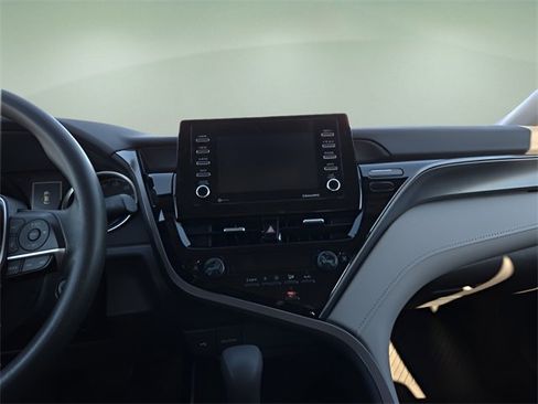 Used 2023 Toyota Camry LE image 11