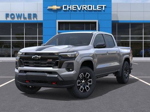 Used 2026 Chevrolet Colorado Z71 w/ Technology Package AWD/4WD image 6