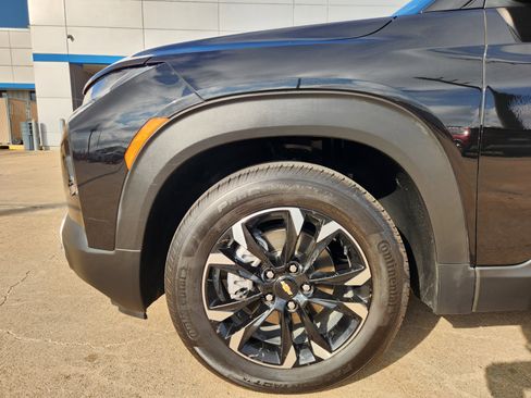 Certified 2023 Chevrolet TrailBlazer LT w/ Convenience Package image 8