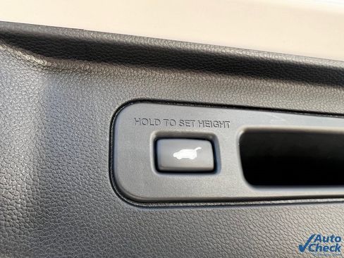 Used 2025 Honda Pilot Elite image 24