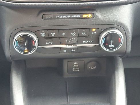 Used 2025 Ford Escape ST-Line image 17