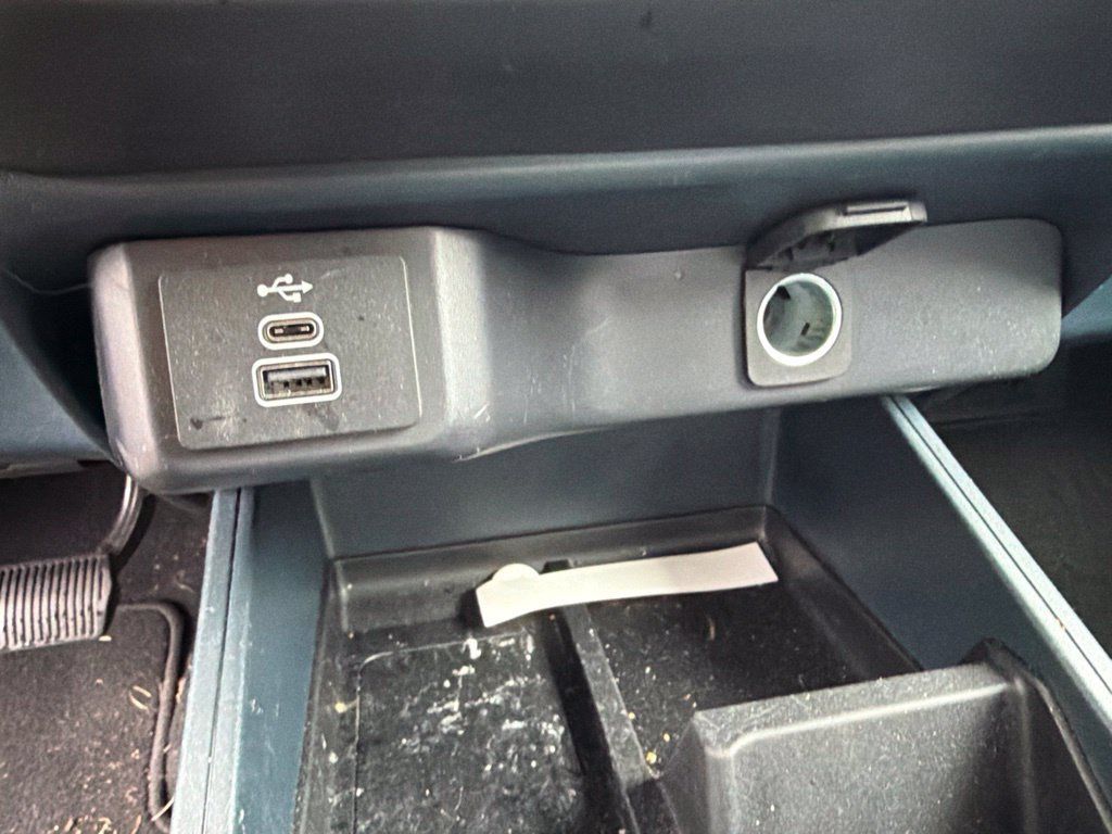 Used 2025 Ford Maverick XL w/ Equipment Group 101A AWD/4WD image 18