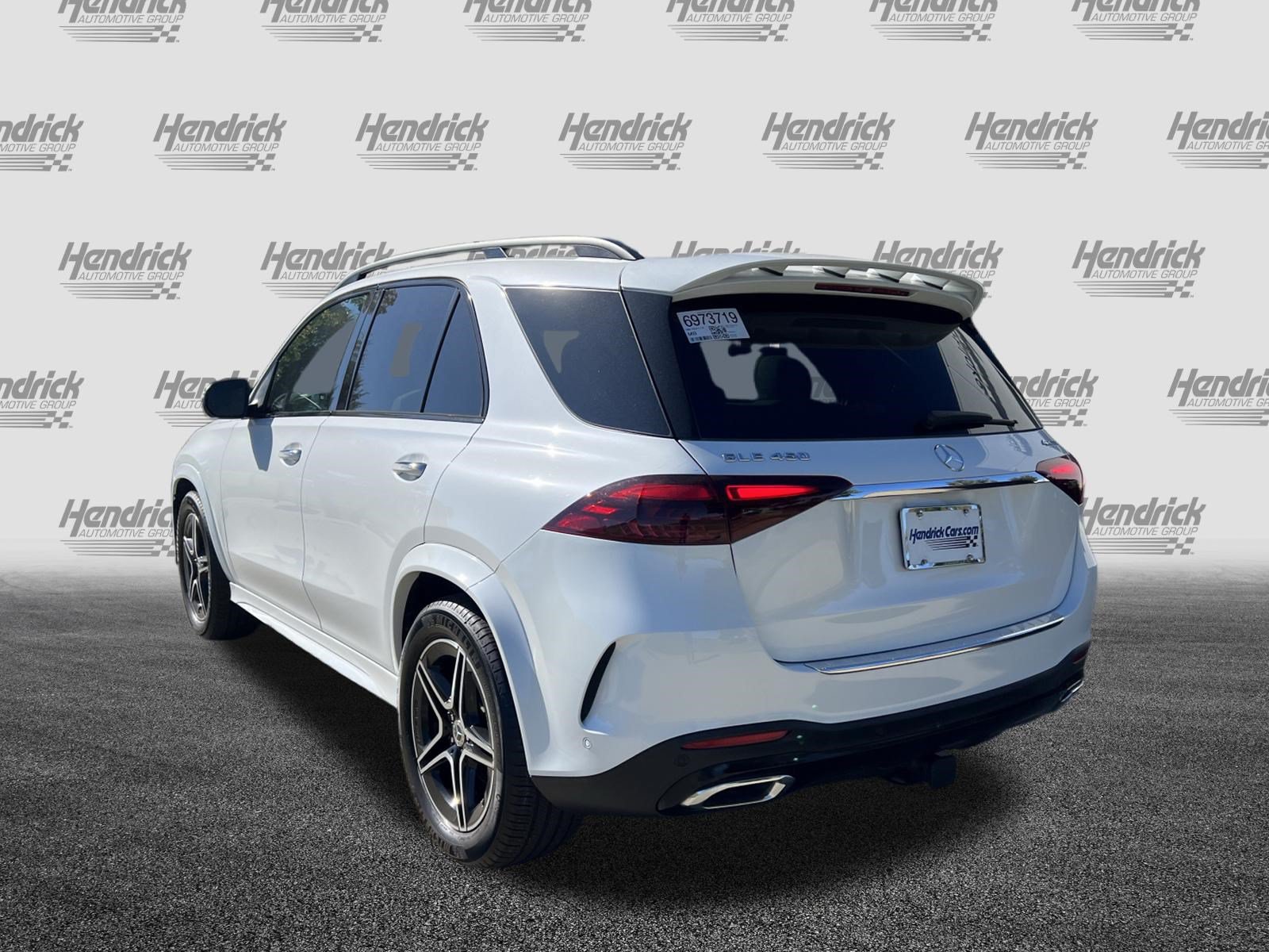 Used 2025 Mercedes-Benz GLE 450 4MATIC w/ AMG Line Exterior image 9