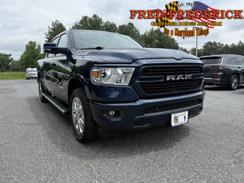 Used 2020 RAM 1500 Big Horn AWD/4WD image 1