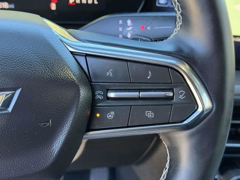 Used 2025 Chevrolet Traverse LT image 12