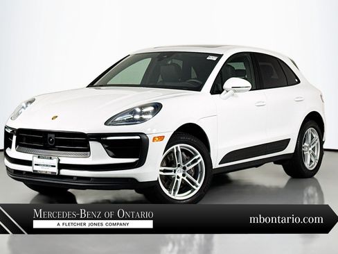 Used 2023 Porsche Macan AWD/4WD image 1